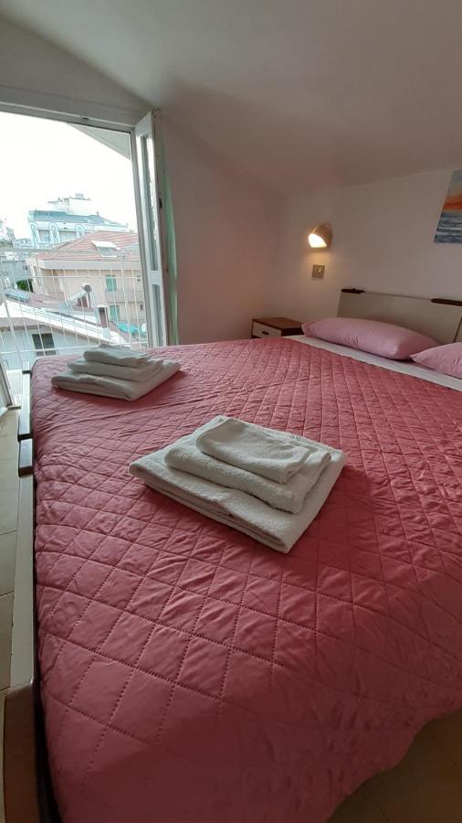 Hotel Elisabetta 2 Stelle Cattolica Zewnętrze zdjęcie