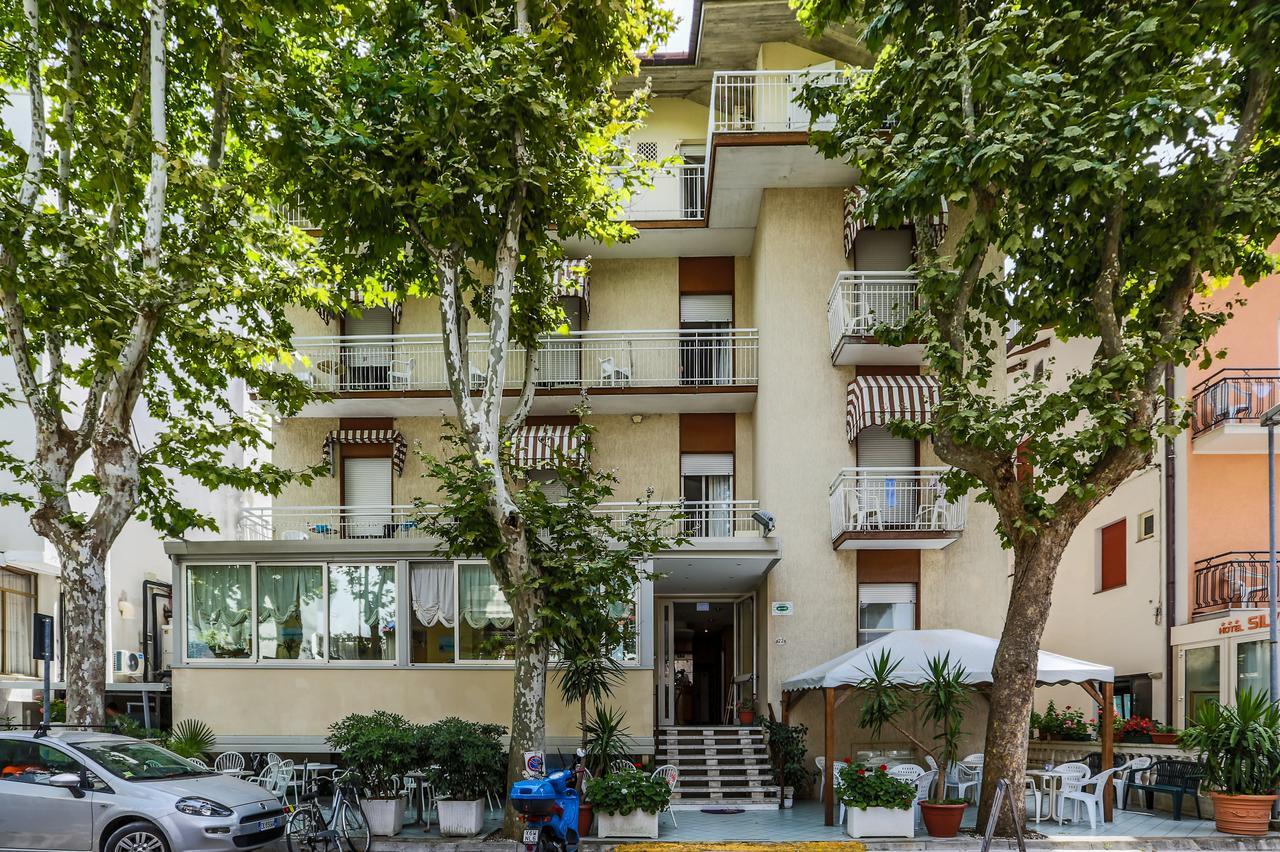 Hotel Elisabetta 2 Stelle Cattolica Zewnętrze zdjęcie