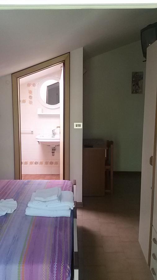 Hotel Elisabetta 2 Stelle Cattolica Zewnętrze zdjęcie